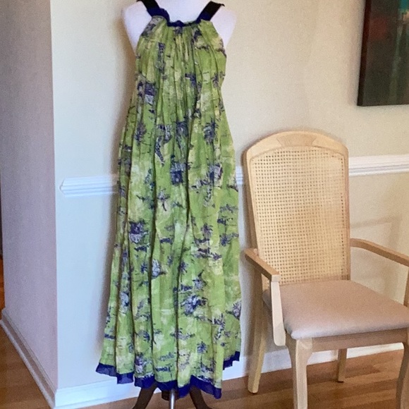 Free People Dresses & Skirts - Free People lime green and navy wildlife print low back dress lined w/navy trim